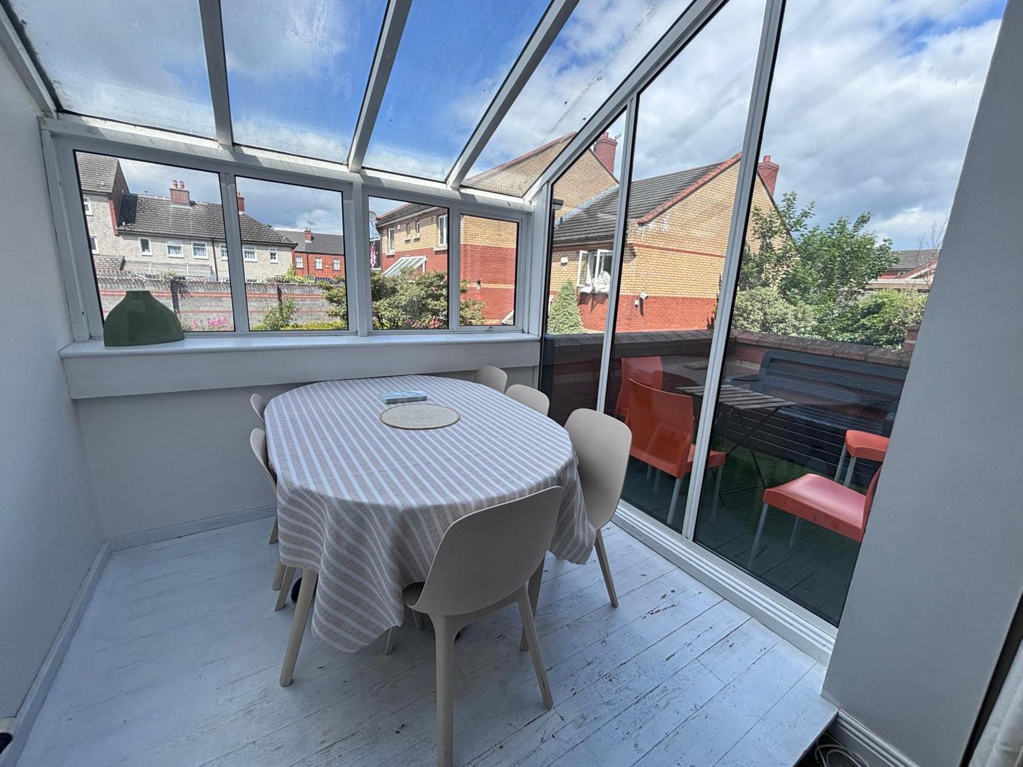 Central, Comfortable And Spacious 4 Bed Duplex Dublin Exterior photo