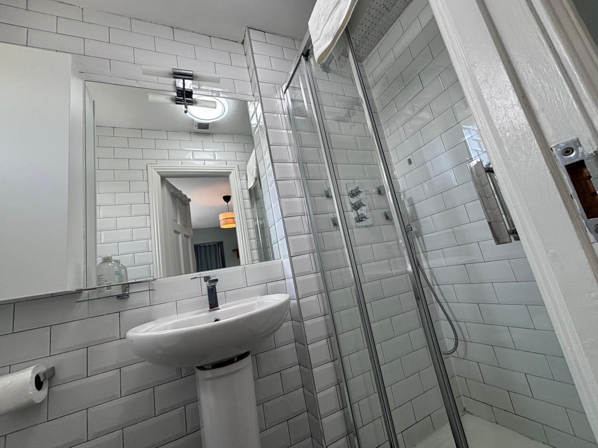 Central, Comfortable And Spacious 4 Bed Duplex Dublin Exterior photo
