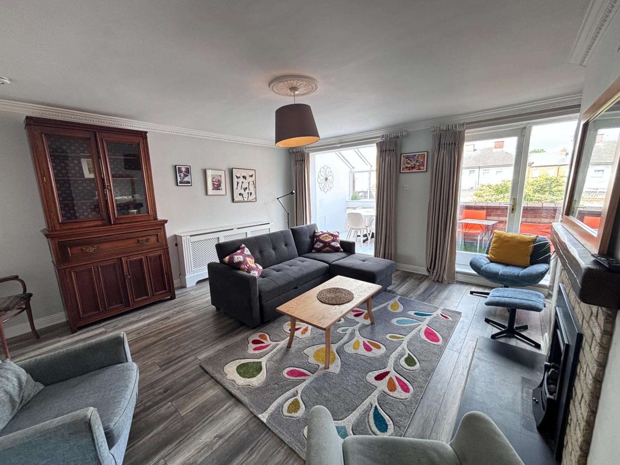 Central, Comfortable And Spacious 4 Bed Duplex Dublin Exterior photo